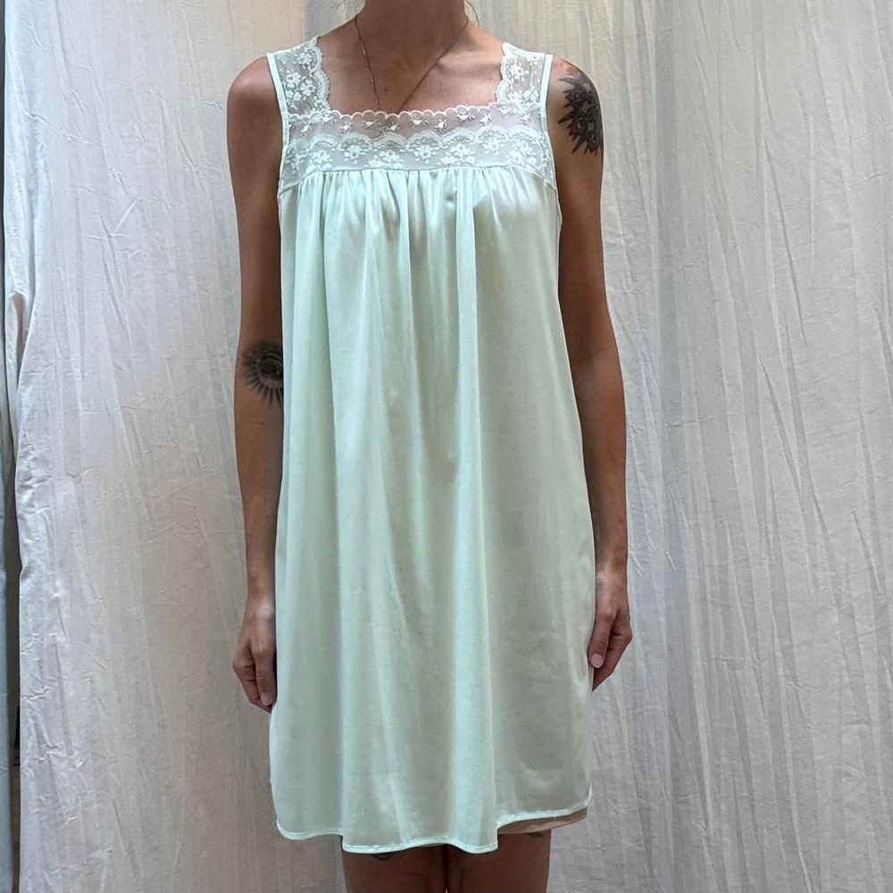 Seafoam Green Vintage 60s Nighty Nightgown Scalloped Lace Embroidery Coquette Sm